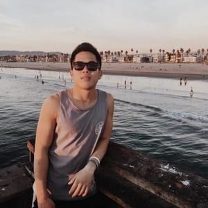 Meet your Posher, Lawrence